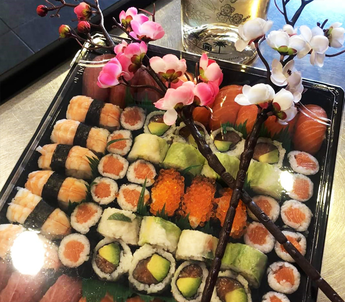 Plateaux de sushis pour CE Six-Fours